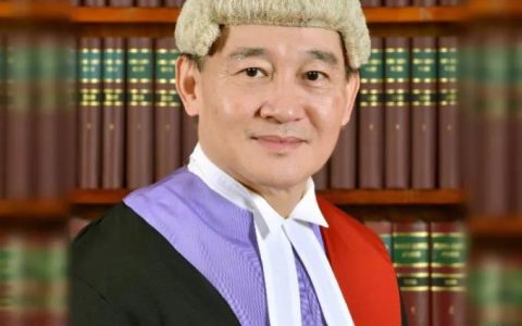 香港黄法官辞职举家移民英国 之前曾4月“放生”14暴徒-黑榜